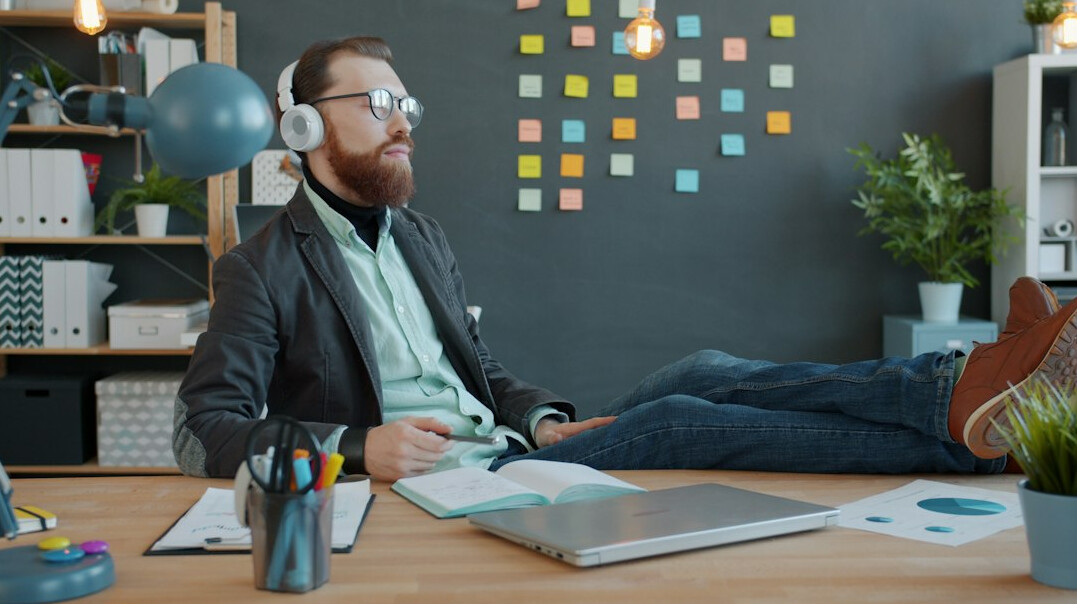 active listening in workplace